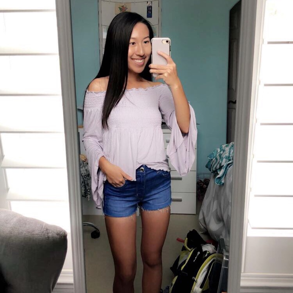 American Eagle: Off the shoulder top